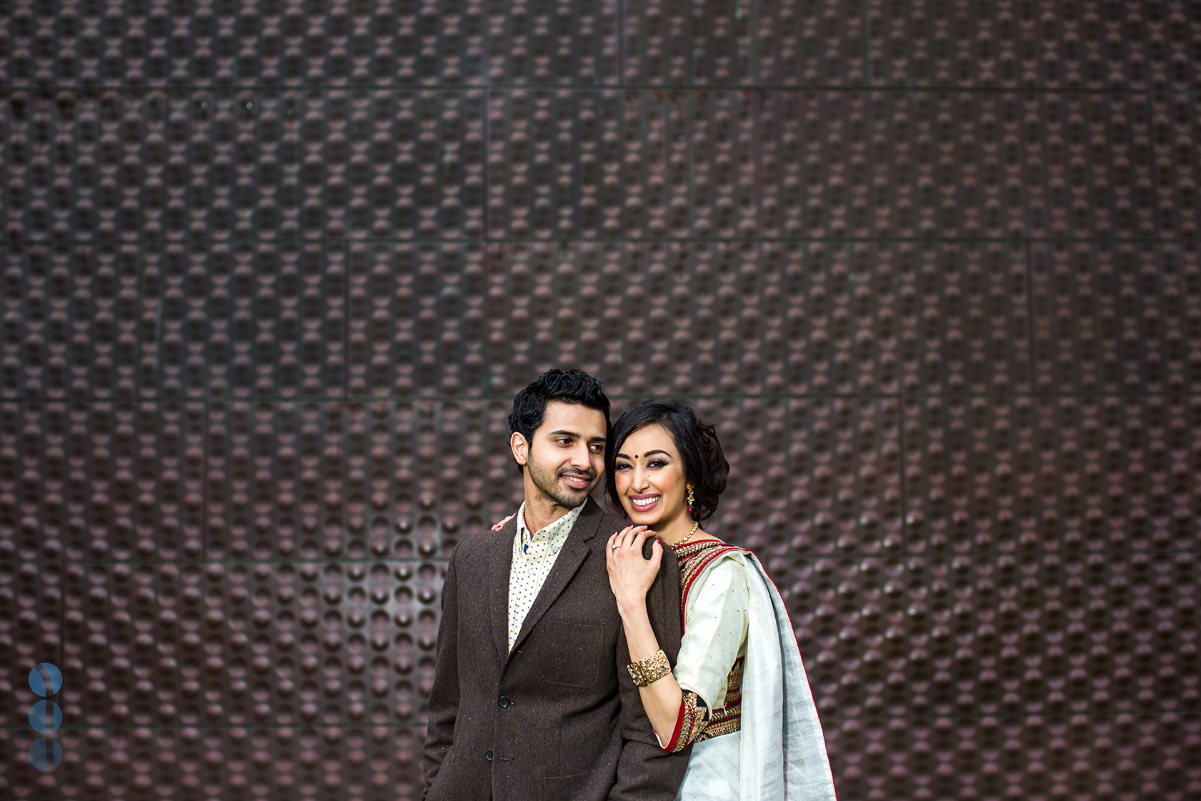 Portrait of Indian Married couple in traditional wear in Namaskara /prayer  / welcoming pose Stock Photo - Alamy