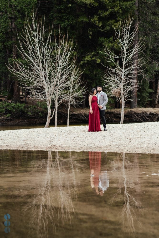 Classy and Elegant photos from Yosemite National Park - Engagement Photography